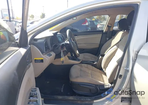 2017 Hyundai Elantra Se z USA, uszkodzony, nr VIN KMHD74LF6HU303949